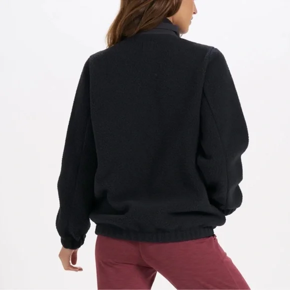 Vuori Utility Sherpa Jacket in Black - Picture 4 of 11